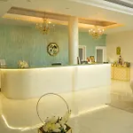 Queen Vera Hotel
