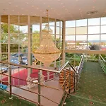 Hotel Queen Vera 3*