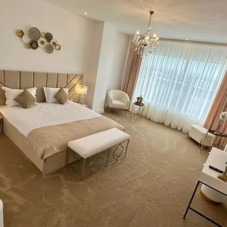 酒店 Queen Vera 3*