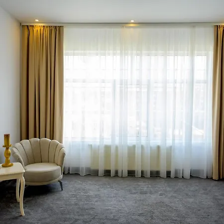 Hotel Queen Vera