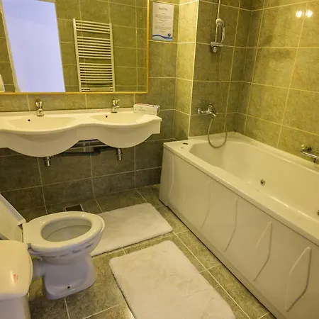 Queen Vera Hotel