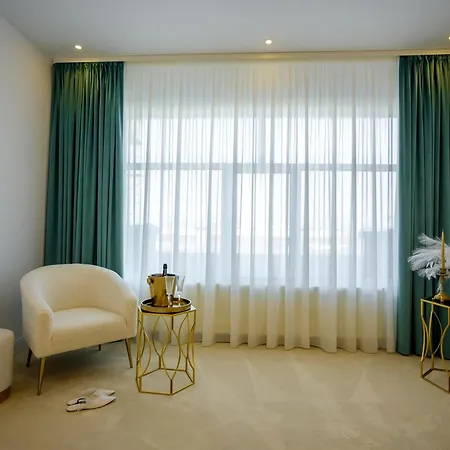 Hotel Queen Vera