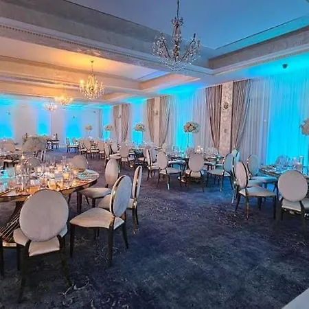 Hotel Queen Vera Mamaia