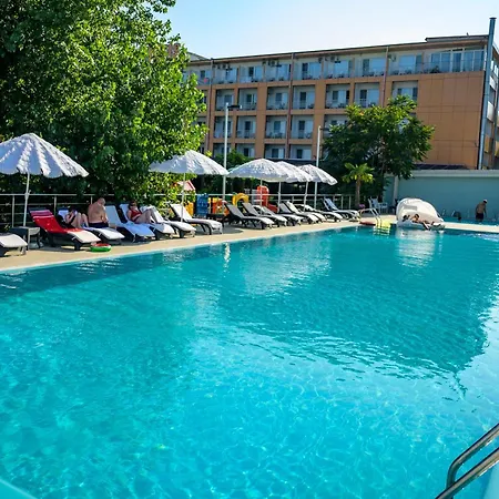 酒店 Queen Vera 马马亚