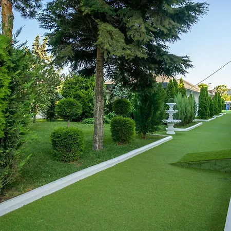 Queen Vera 3* Mamaia