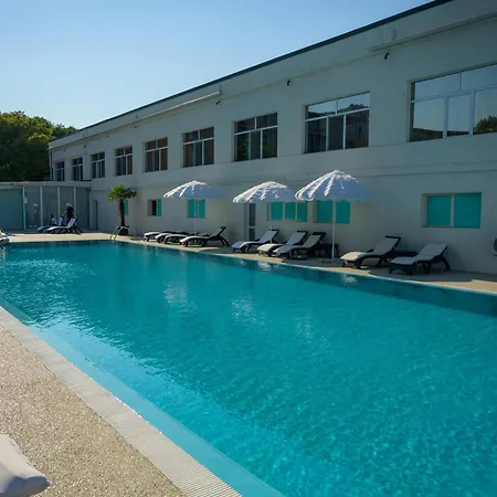 Queen Vera Hotell 3*