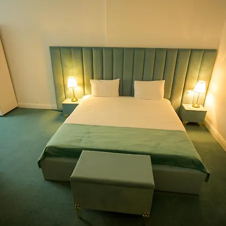 Hotel Queen Vera