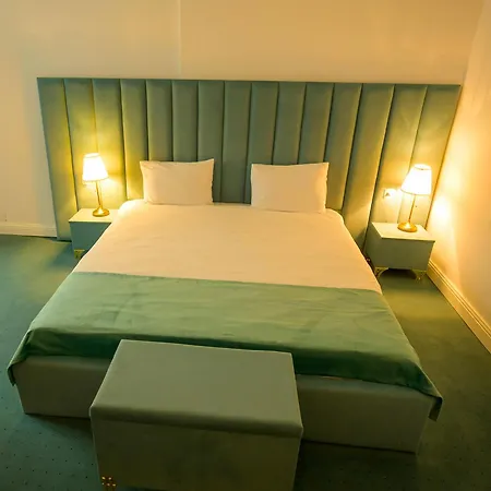 Queen Vera Hotel Mamaia