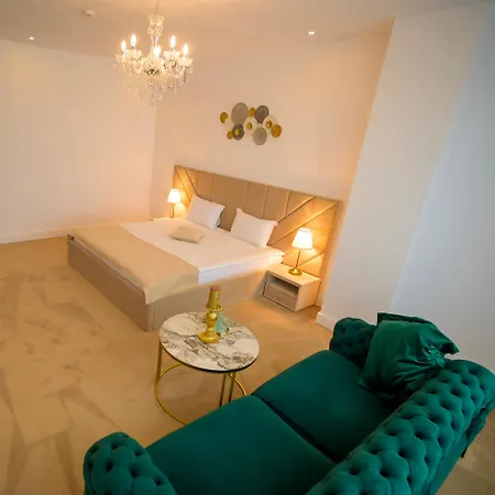 Queen Vera Hotel Mamaia