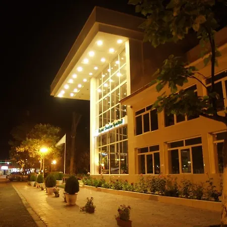 Hotell Queen Vera Mamaia