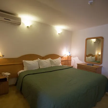 Queen Vera 马马亚