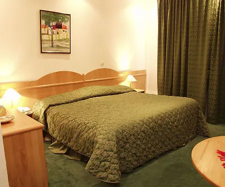 Hotell Queen Vera Mamaia