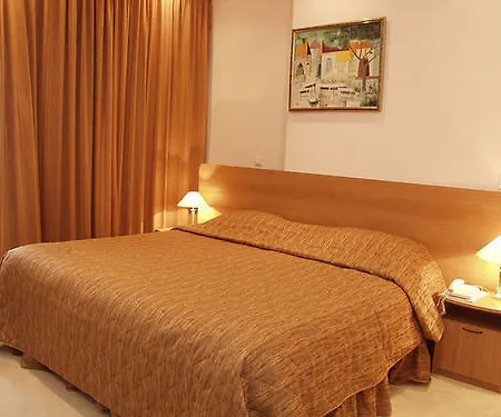 Hotel Queen Vera