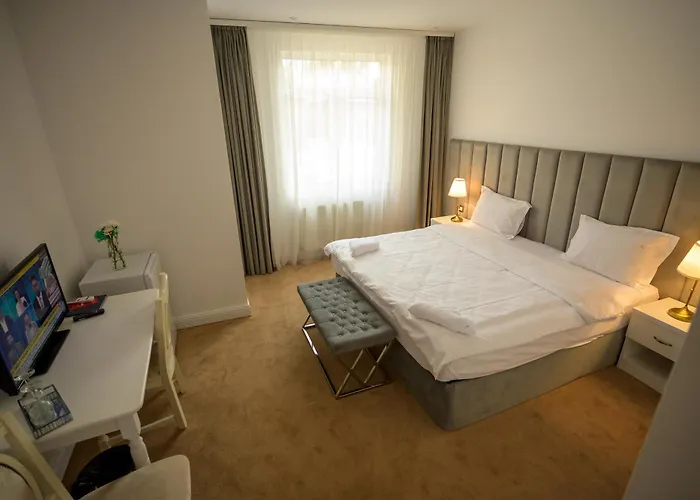 Queen Vera Hotel Mamaia