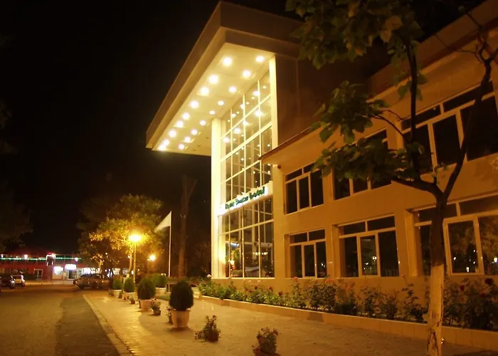 Hotel Queen Vera Mamaia